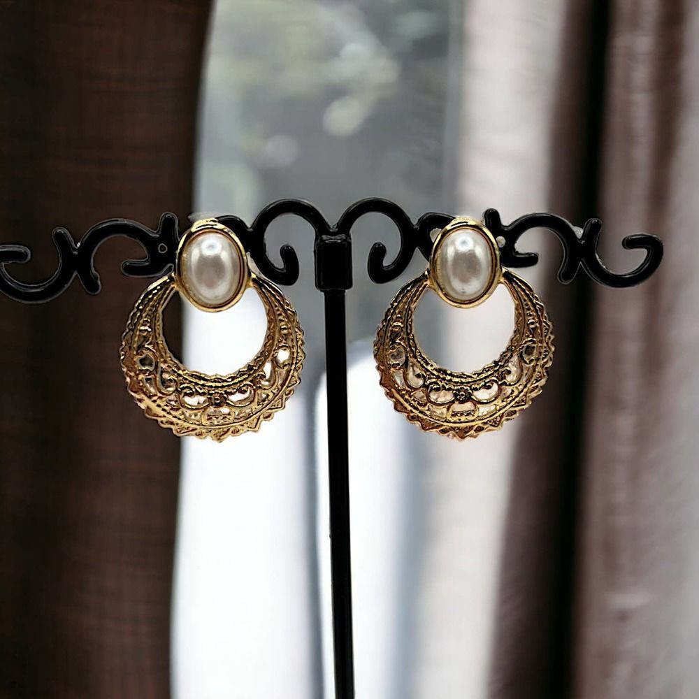 Faux Pearls and Gold-Tone Filgree 1 Inch Earrings.